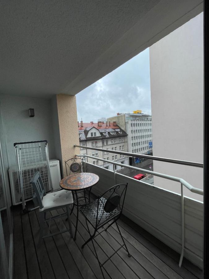 Mr And Mrs Bright 5 Appartement Ljubljana Buitenkant foto